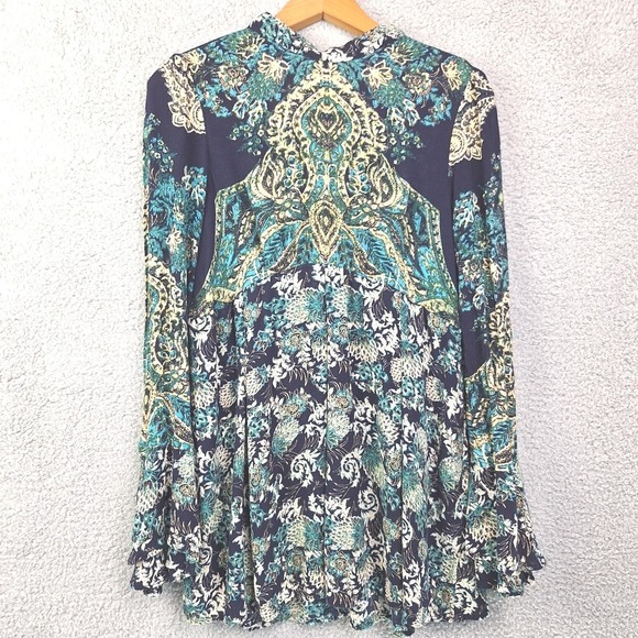 Free People Tops - Free People Top Womens Small Blue Paisley Floral Flutter Sleeves Boho